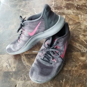 Nike sz 9